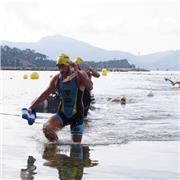 Deportista y energético, enseño natación desde la base hasta la mejora del rendimiento de cualquier edad